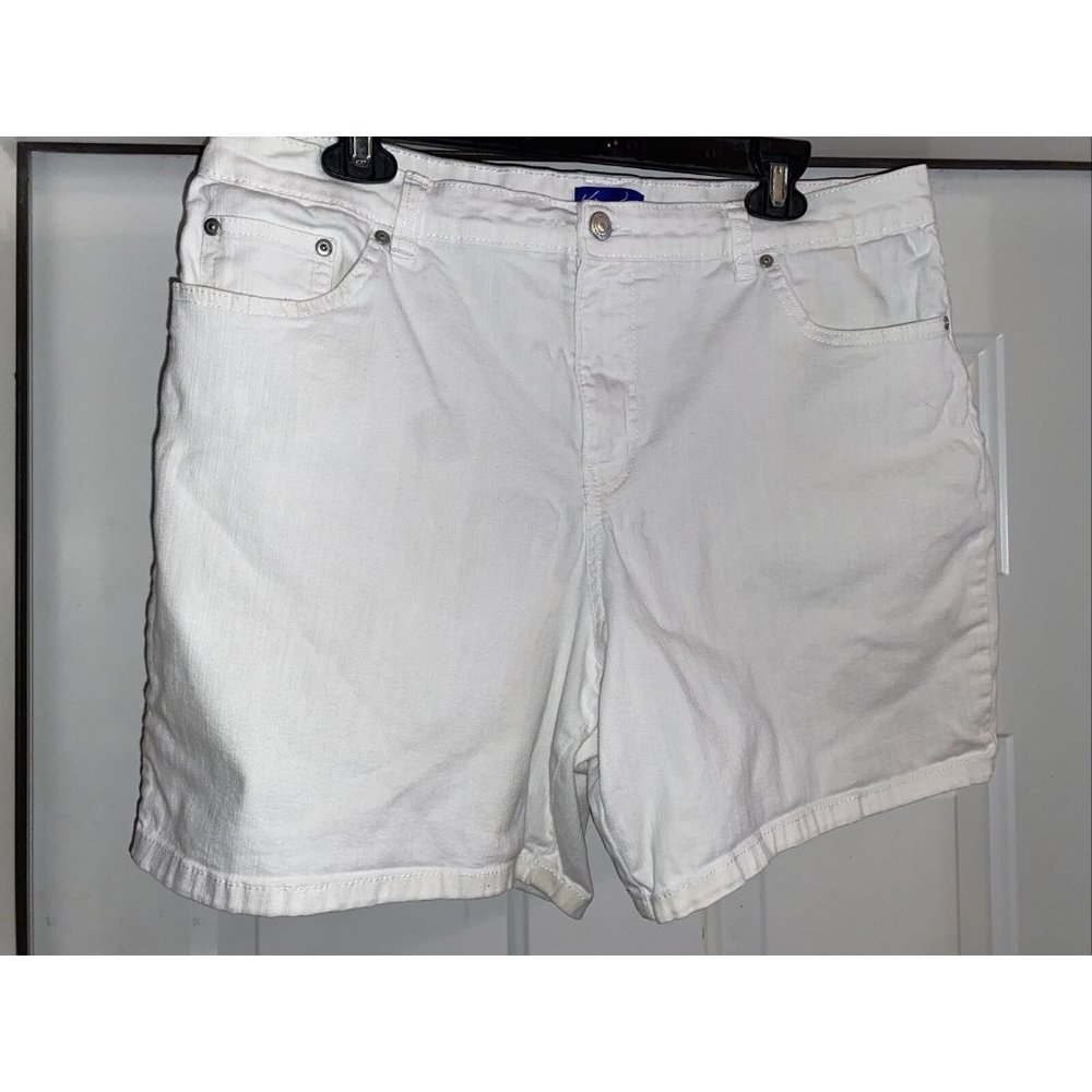Kim Rogers White Jean Shorts size 16